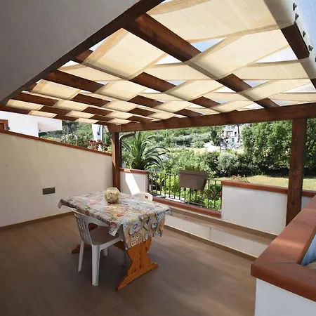 Holiday home Villetta Corallo *